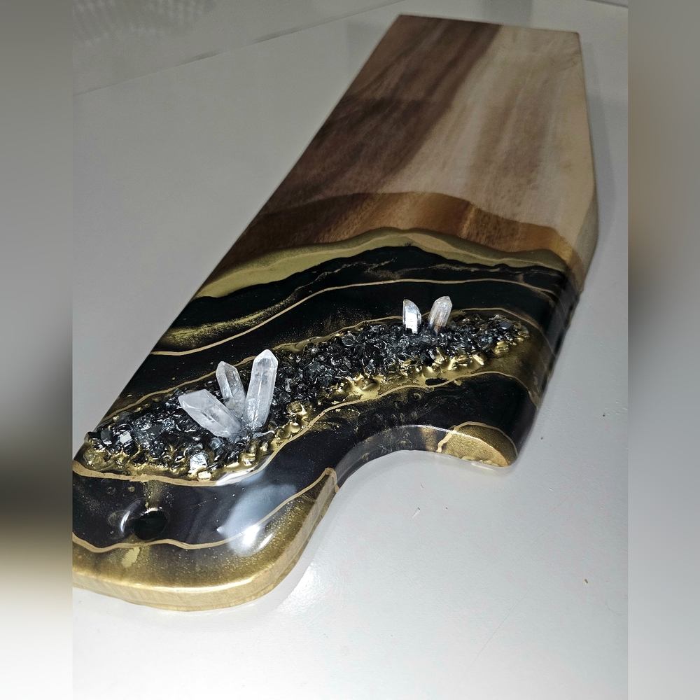 Handme Geode-Inspired Wooden Serving Board
